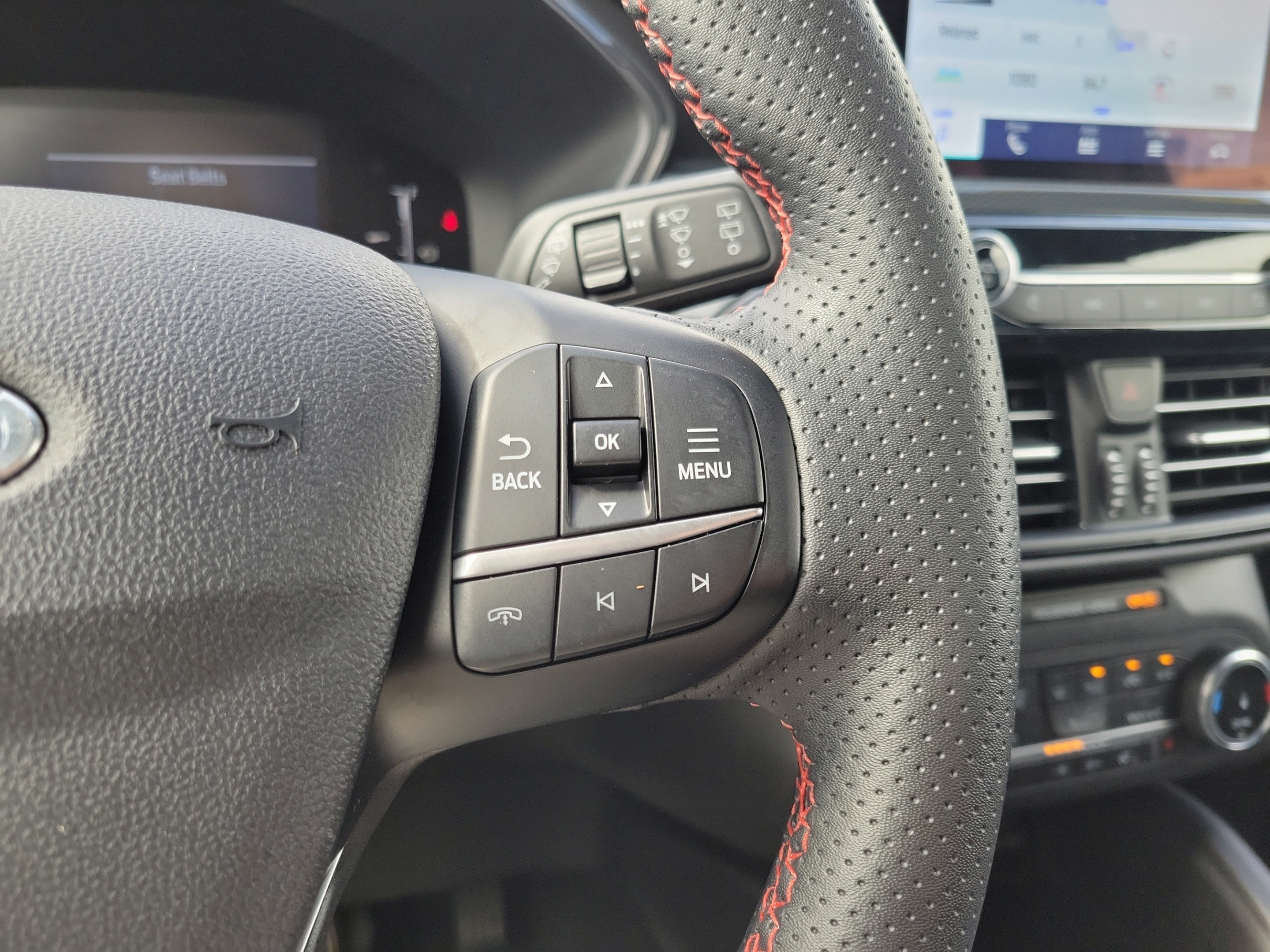 Used 2025 Ford Escape ST-Line Select AWD/4WD image 24
