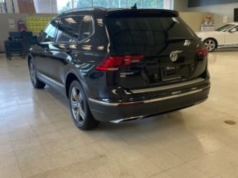 Used 2020 Volkswagen Tiguan SEL FWD image 6