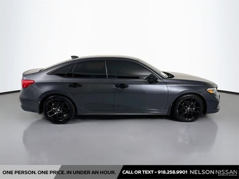 Used 2022 Honda Civic Sport image 4
