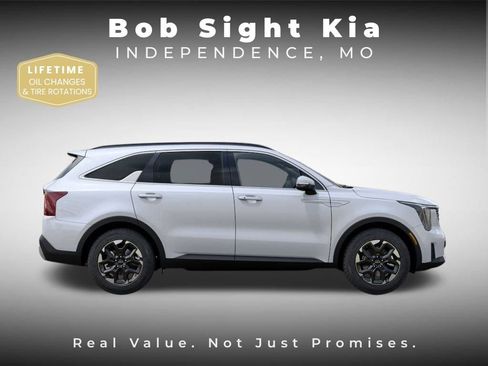 New 2026 Kia Sorento S w/ S Panoramic Sunroof Package image 7