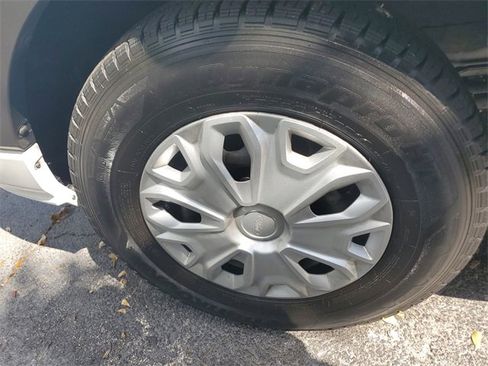 Used 2023 Ford Transit 350 XLT image 8