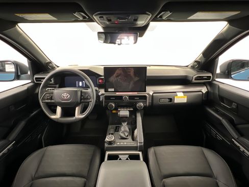 New 2026 Toyota 4Runner TRD Off-Road Premium AWD/4WD image 9