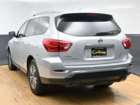 Used 2020 Nissan Pathfinder SV AWD/4WD image 7