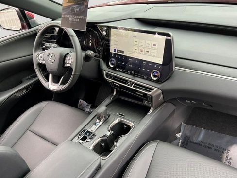 Certified 2025 Lexus RX 350 Premium image 8