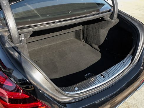 Used 2019 Mercedes-Benz S 560 S 560 4MATIC Sedan 4D image 65