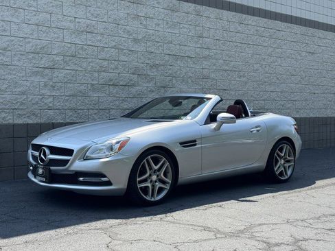 Used 2013 Mercedes-Benz SLK 250 image 2