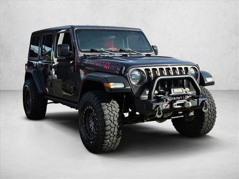Used 2018 Jeep Wrangler Unlimited Sport S image 3
