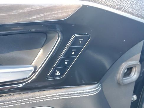 Used 2023 Acura MDX SH-AWD w/ Advance Package image 18