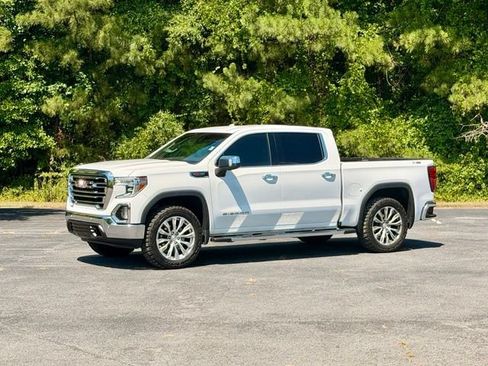 Used 2022 GMC Sierra 1500 SLT w/ SLT Premium Plus Package AWD/4WD image 2
