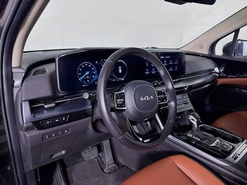 Used 2024 Kia Carnival SX Prestige FWD image 9