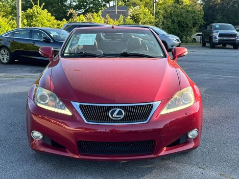 Used 2011 Lexus IS 250C w/ Luxury Pkg RWD image 2