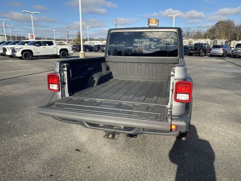 Used 2020 Jeep Gladiator Sport w/ Quick Order Package 24S image 23