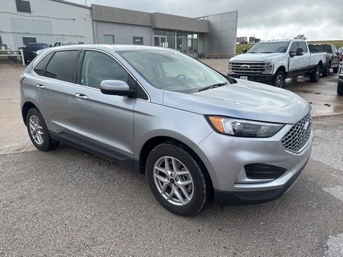 Used 2024 Ford Edge SEL image 8