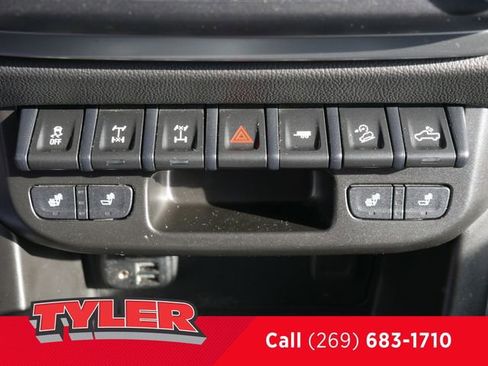 Used 2022 Chevrolet Colorado ZR2 image 30