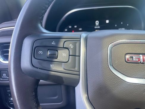 Used 2023 GMC Yukon SLT AWD/4WD image 17