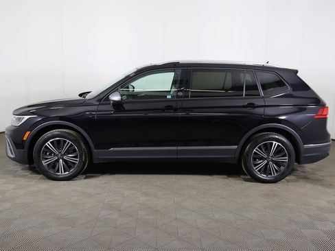 Used 2024 Volkswagen Tiguan Wolfsburg Edition image 18