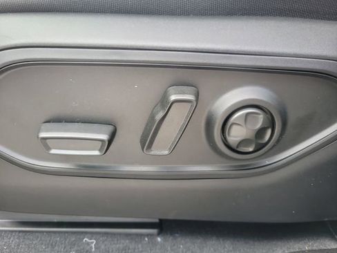 New 2026 Jeep Grand Cherokee Limited AWD/4WD image 13