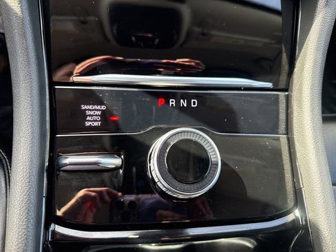 Used 2023 Jeep Grand Cherokee L Limited w/ Black Appearance Package image 34