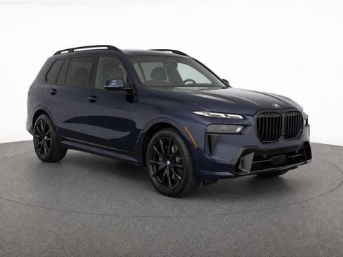 Used 2024 BMW X7 xDrive40i w/ M Sport Package AWD/4WD image 2