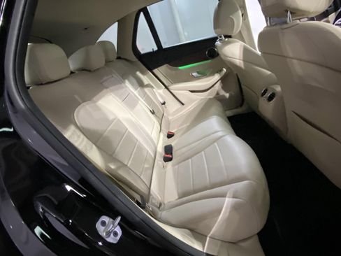 Used 2022 Mercedes-Benz GLC 300 4MATIC image 12