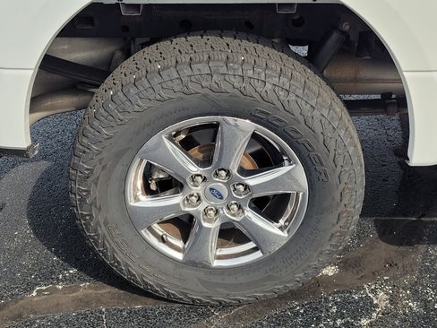 Used 2019 Ford F150 XLT w/ Equipment Group 302A Luxury AWD/4WD image 10