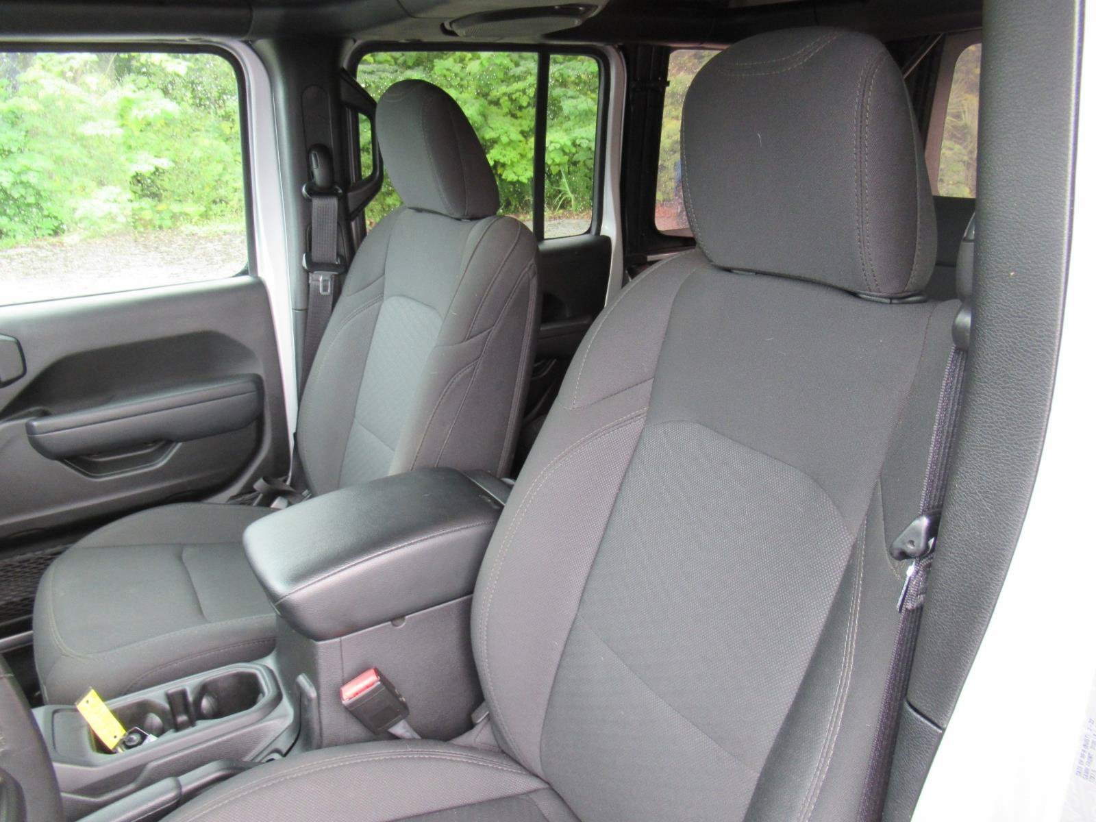 Used 2022 Jeep Wrangler Unlimited Sport AWD/4WD image 17