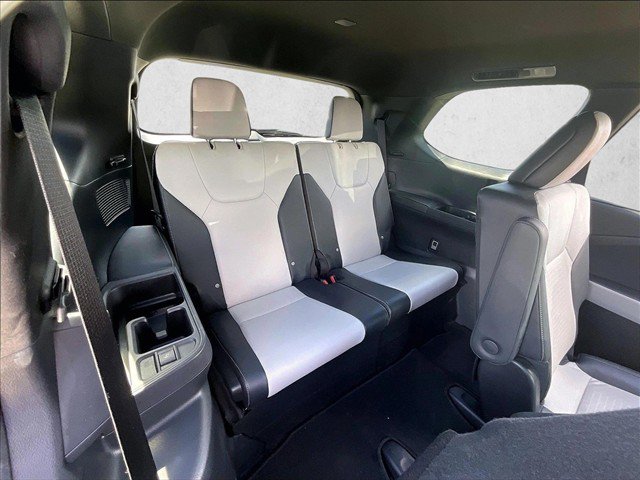 Used 2025 Lexus TX 500h AWD w/ Technology Package image 30
