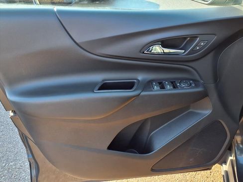 Used 2021 Chevrolet Equinox LT image 14