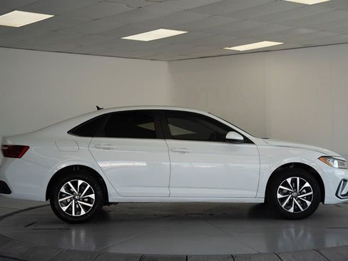 Used 2025 Volkswagen Jetta S FWD image 9