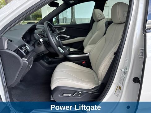 Used 2025 Acura RDX SH-AWD image 11