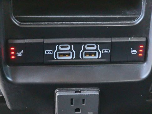 Certified 2022 RAM 2500 Limited w/ Safety Group image 32