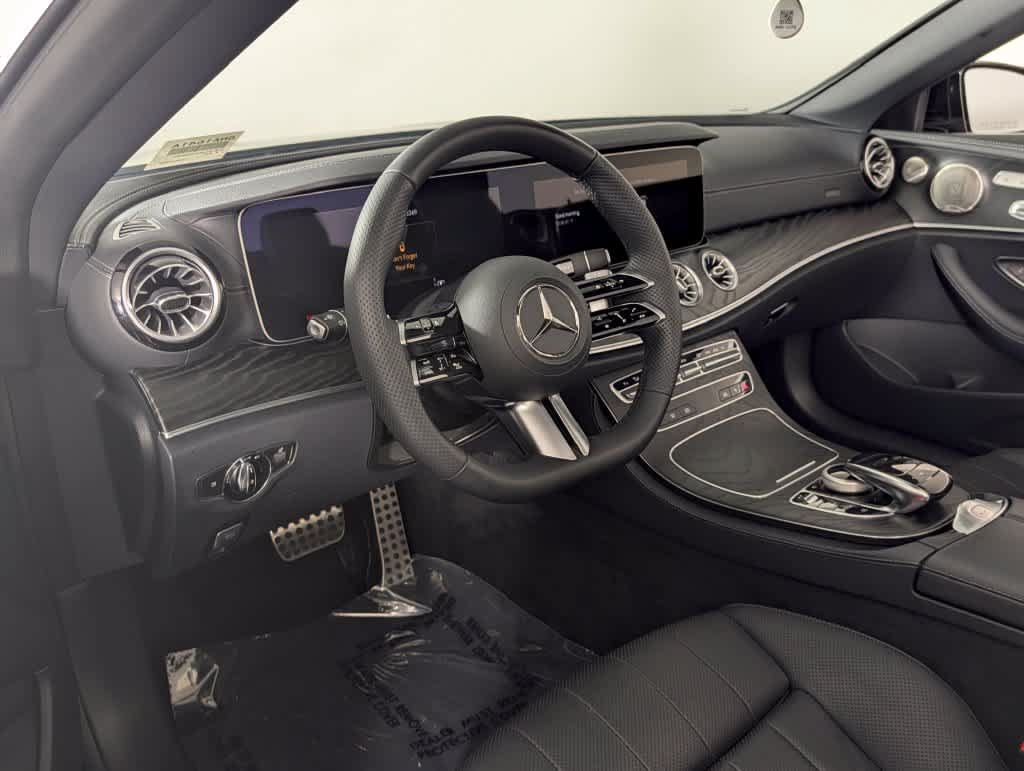 Used 2023 Mercedes-Benz E 450 Cabriolet image 3