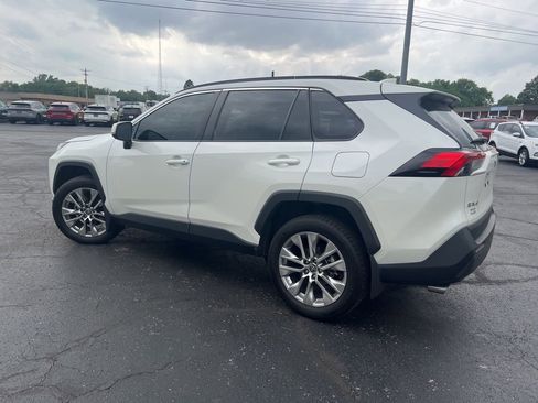 Used 2021 Toyota RAV4 XLE Premium AWD/4WD image 6