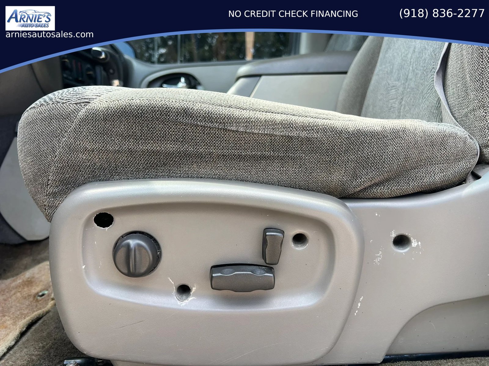 Used 2004 Chevrolet TrailBlazer LS w/ LS Preferred Equipment Group RWD image 9