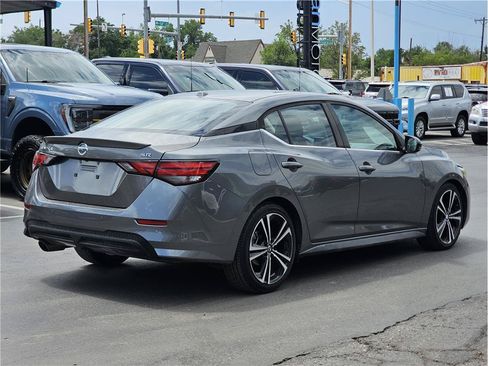 Used 2020 Nissan Sentra SR FWD image 3
