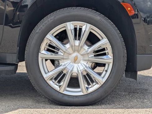 Used 2024 Chevrolet Tahoe High Country AWD/4WD image 12