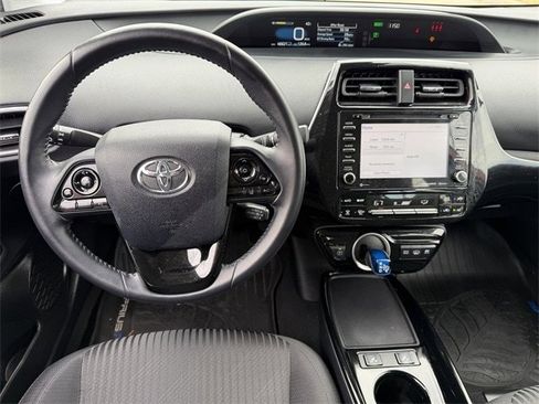 Certified 2020 Toyota Prius Prime LE image 11