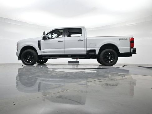 New 2026 Ford F250 Lariat w/ Black Appearance Package AWD/4WD image 38
