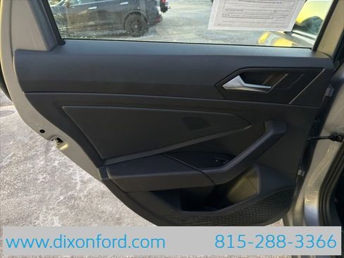 Used 2024 Volkswagen Jetta SE image 23