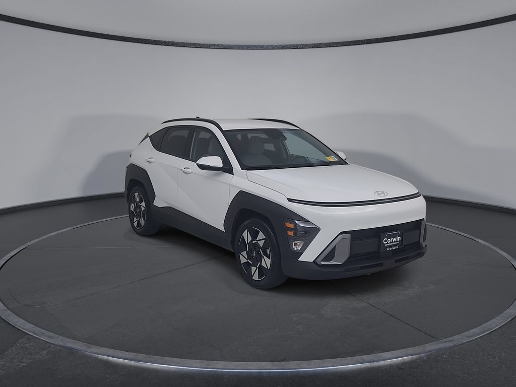 Used 2025 Hyundai Kona SEL FWD image 3