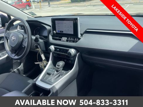 Used 2024 Toyota RAV4 LE FWD image 15