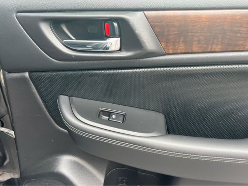 Used 2015 Subaru Outback 2.5i Limited image 22