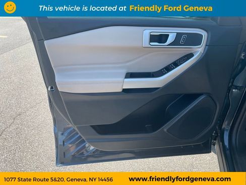 Used 2023 Ford Explorer XLT AWD/4WD image 12