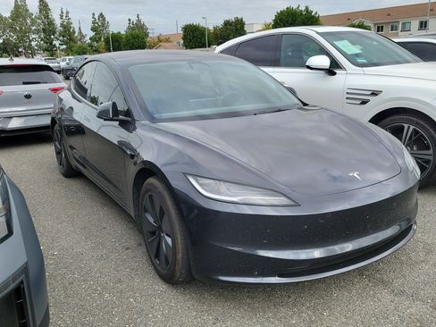 Used 2025 Tesla Model 3 Long Range RWD image 3
