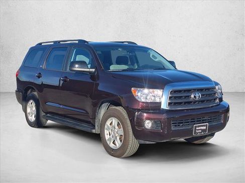 Certified 2017 Toyota Sequoia SR5 image 3