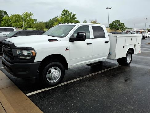 Used 2023 RAM 3500 Tradesman AWD/4WD image 3