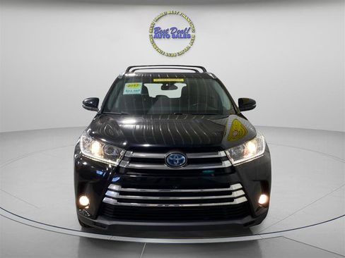 Used 2017 Toyota Highlander Limited Platinum image 9