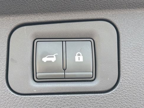 Used 2025 Nissan Armada PRO-4X AWD/4WD image 17
