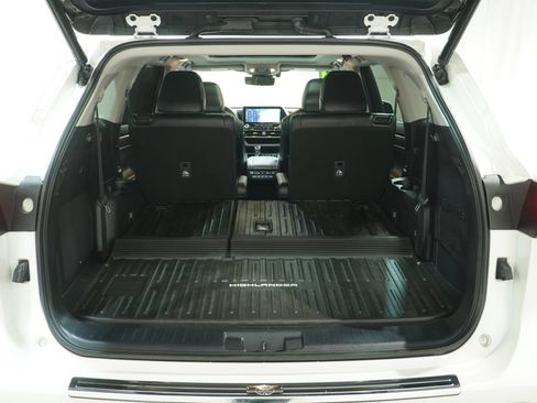 Used 2021 Toyota Highlander Platinum AWD/4WD image 5