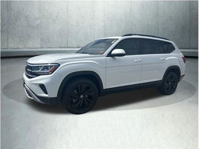 Used 2023 Volkswagen Atlas SE w/ Panoramic Sunroof Package